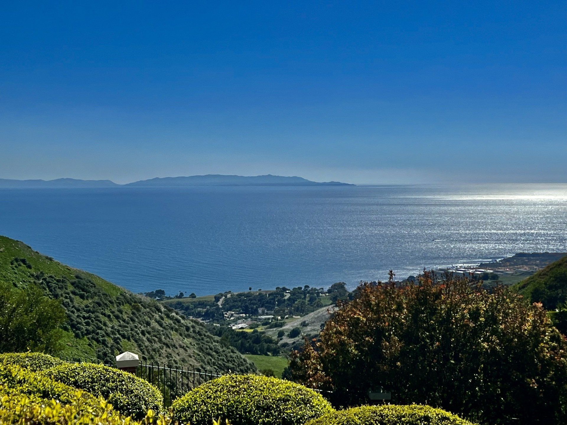 Palos Verdes coastal bluffs trail with Pacific Ocean and Catalina views